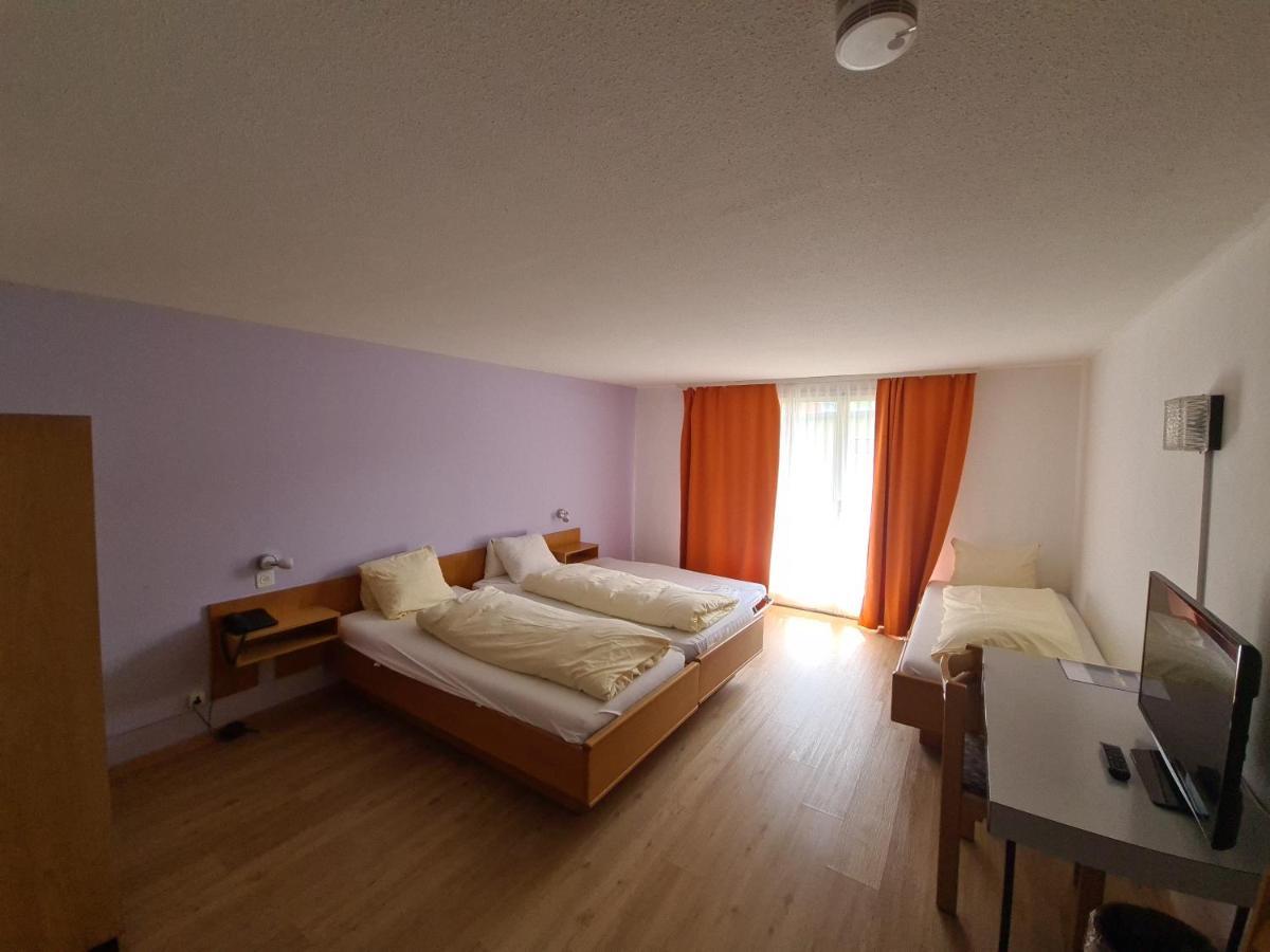 Hotel Krone - 기스빌 외부 사진